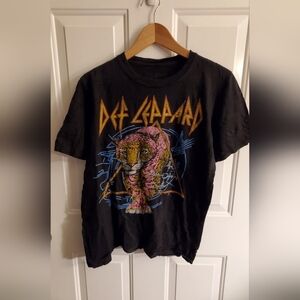 Def Leppard Black Graphic T-Shirt